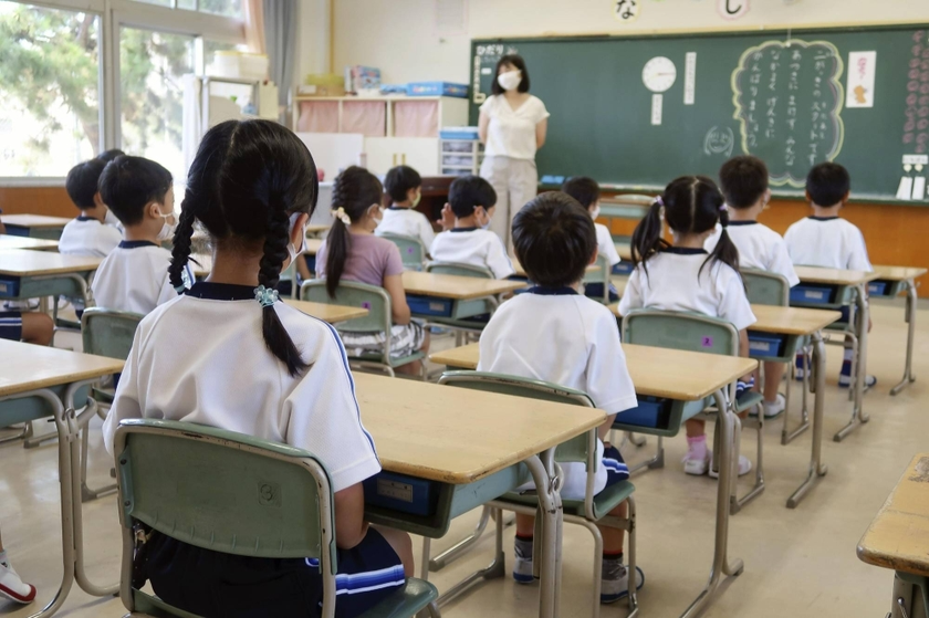 Bộ Giáo dục Nhật Bản đề xuất cần giám sát số giờ làm việc của giáo viên - Ảnh 1.