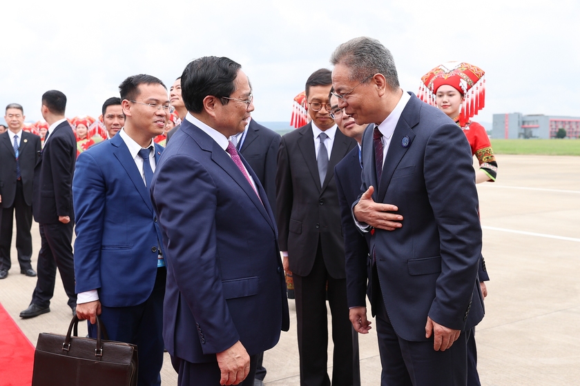 Thủ tướng Phạm Minh Chính: Mong muốn Việt Nam trở thành điểm trung chuyển hàng hóa giữa ASEAN và Trung Quốc - Ảnh 10.