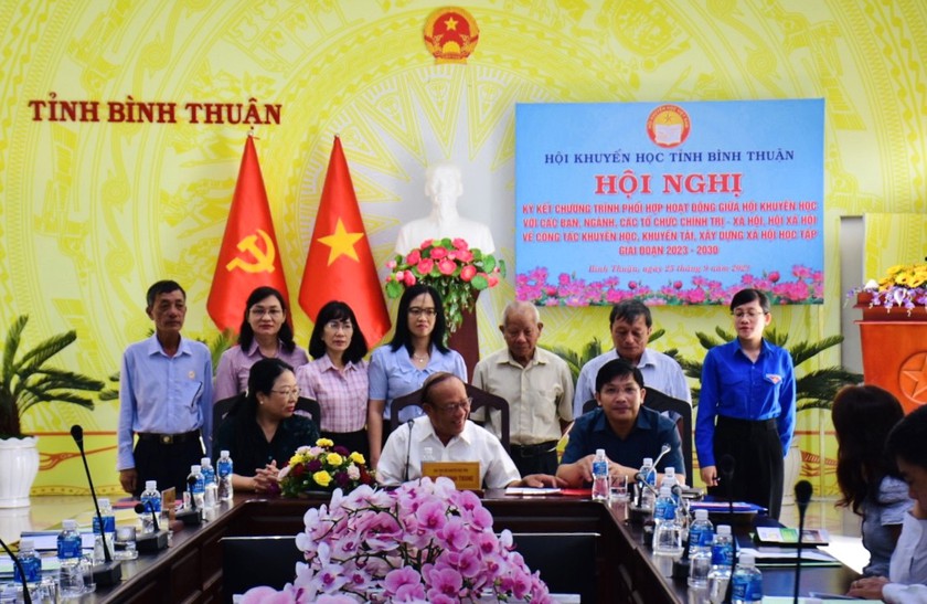 Thúc đẩy khuyến học - khuyến tài trong các ban, ngành, tổ chức tại tỉnh Bình Thuận - Ảnh 1.