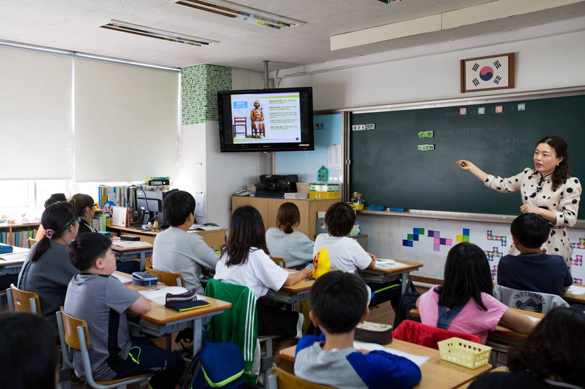 Bộ Giáo dục Hàn Quốc cấm phụ huynh ghi hình buổi học - Ảnh 1.