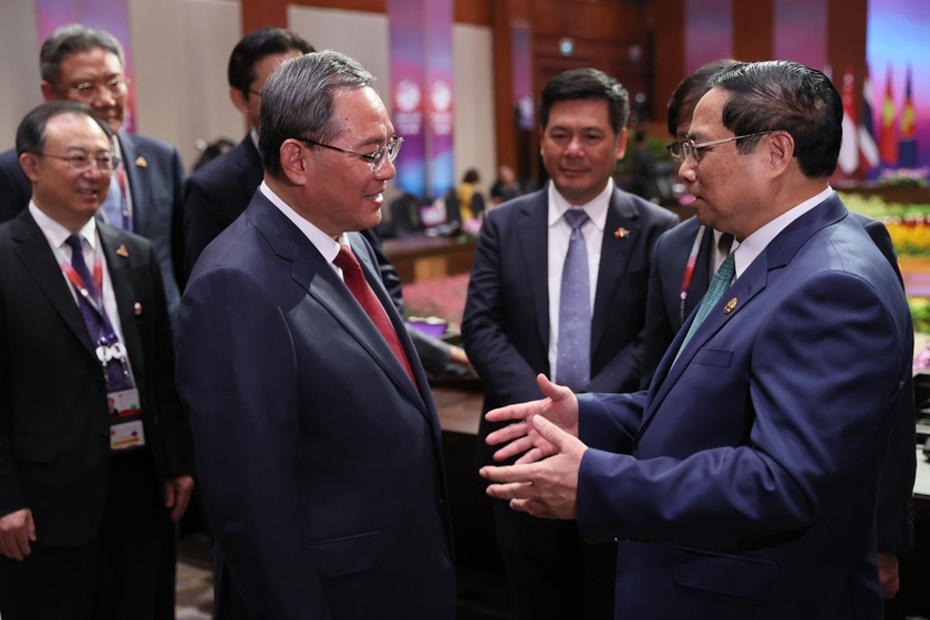 Thủ tướng Chính phủ Phạm Minh Chính gặp Thủ tướng Trung Quốc Lý Cường - Ảnh 1.
