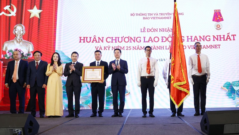 Báo VietNamNet nhận Huân chương Lao động hạng Nhất, vinh danh 3 nhân vật truyền cảm hứng- Ảnh 2.