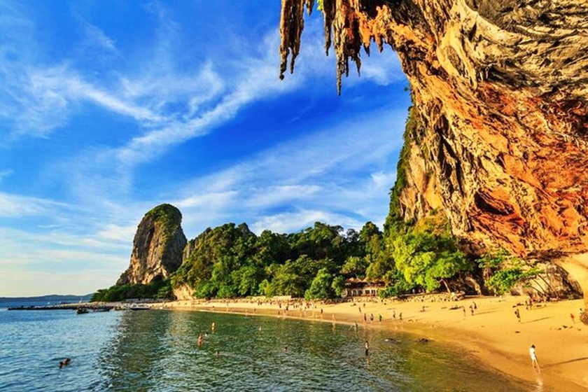 Lonely Planet bình chọn bãi biển Ti Tốp của Việt Nam vào Top 100 bãi biển tuyệt nhất thế giới 2024- Ảnh 5.