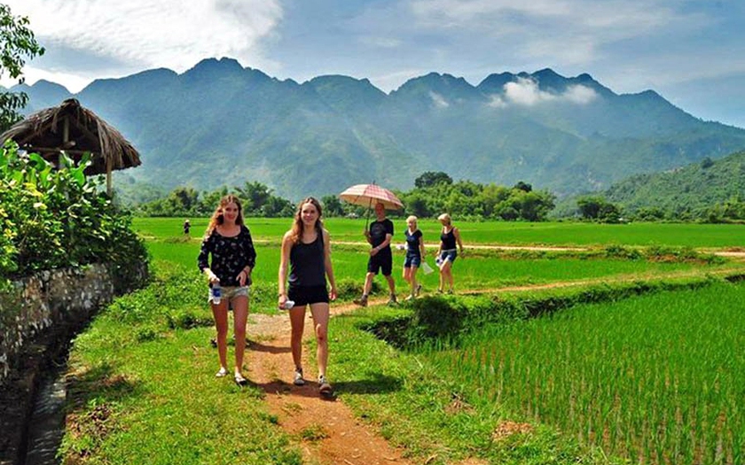 Báo chí thế giới ca ngợi Việt Nam với các trải nghiệm du lịch hạng sang tại Mai Châu và The Vietage- Ảnh 1.