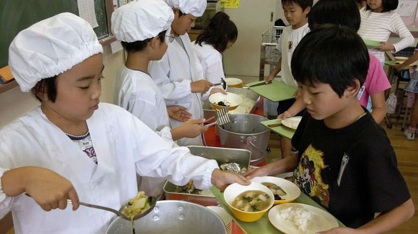 Australia lấy cảm hứng thực hiện chương trình bữa ăn học đường từ Nhật Bản- Ảnh 1.