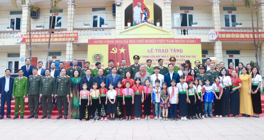 Bộ Công an tặng công trình liên hợp nhà ở cho học sinh dân tộc bán trú tại Lai Châu- Ảnh 1.