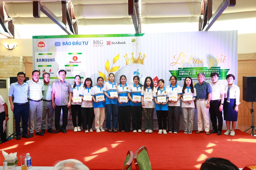 Giải Golf từ thiện Vì trẻ em Việt Nam 2024 huy động được 2,3 tỉ đồng dành cho khuyến học - Ảnh 1.