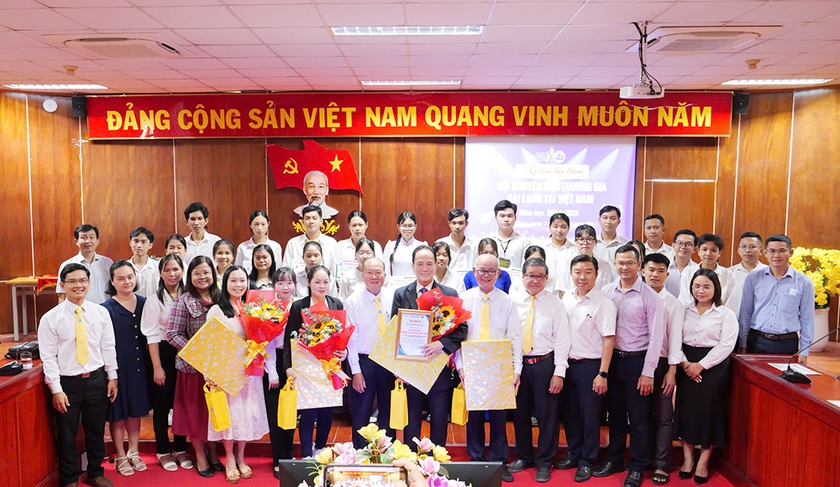 Hội khuyến học thương gia Đài Loan tại Việt Nam trao học bổng 250 triệu đồng cho sinh viên Trường Đại học Trà Vinh  - Ảnh 2.