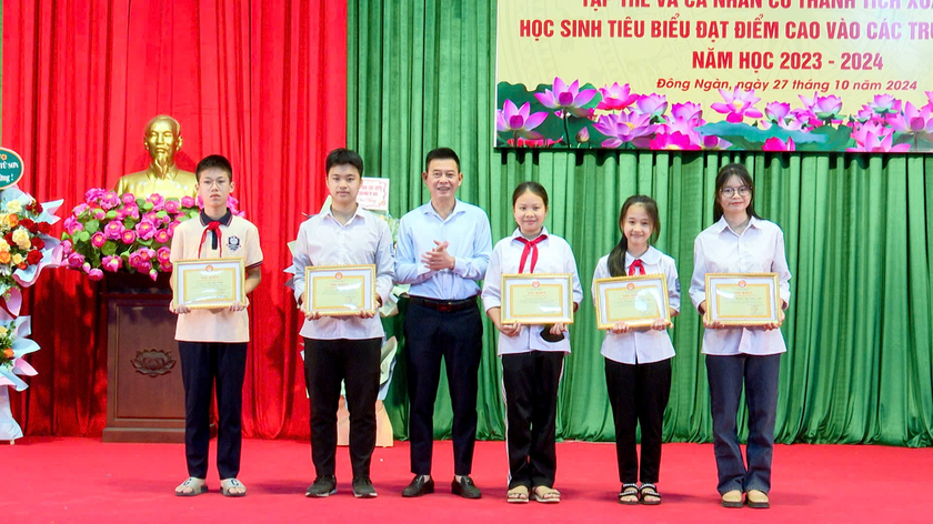 Bắc Ninh: Nhà trường, khu phố, dòng họ và mọi gia đình tích cực khuyến học, khuyến tài  - Ảnh 2.