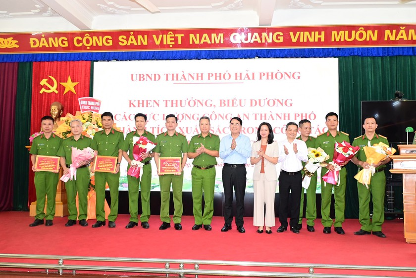 Hải Phòng: Nổ súng bắn người, Bình "đen" cùng 7 đối tượng khác bị khởi tố - Ảnh 4.