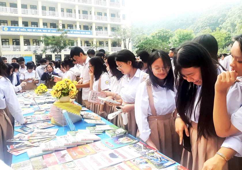 Thư viện tỉnh Lào Cai tổ chức ngày hội truyền thông “Tuần lễ hưởng ứng học tập suốt đời”- 2024 - Ảnh 6.