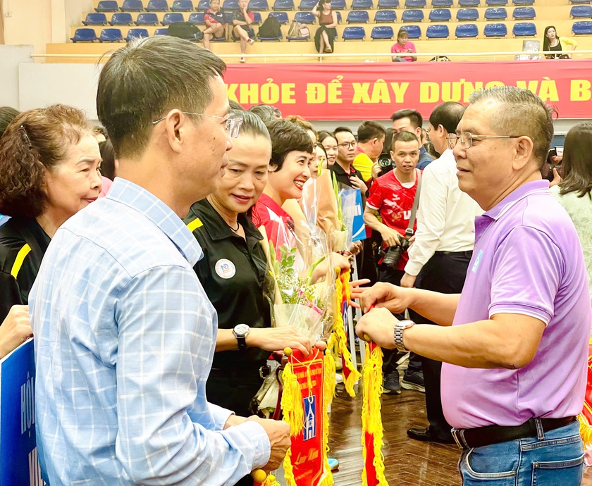 Hội khỏe Hội Nhà báo thành phố Hà Nội mở rộng 2024: Sân chơi lành mạnh, bổ ích của những người làm báo - Ảnh 7.