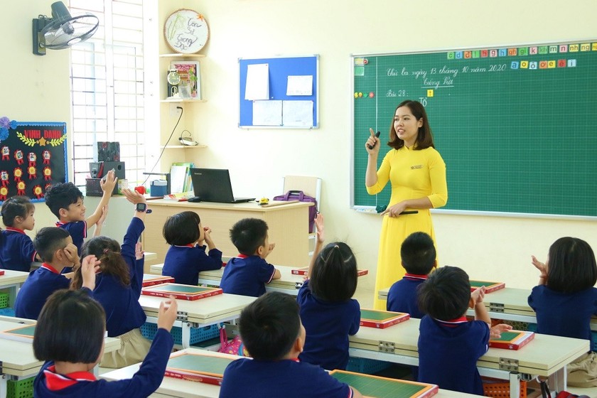 Giáo viên được tặng danh hiệu Lao động tiên tiến cần đáp ứng những điều kiện nào?- Ảnh 1. Giáo viên được tặng danh hiệu Lao động tiên tiến cần đáp ứng những điều kiện nào?- Ảnh 1.