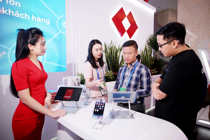 Techcombank tạo dấu ấn tại Smart Banking 2024: giải pháp ngân hàng số “vượt trội” Techcombank Mobile- Ảnh 3.