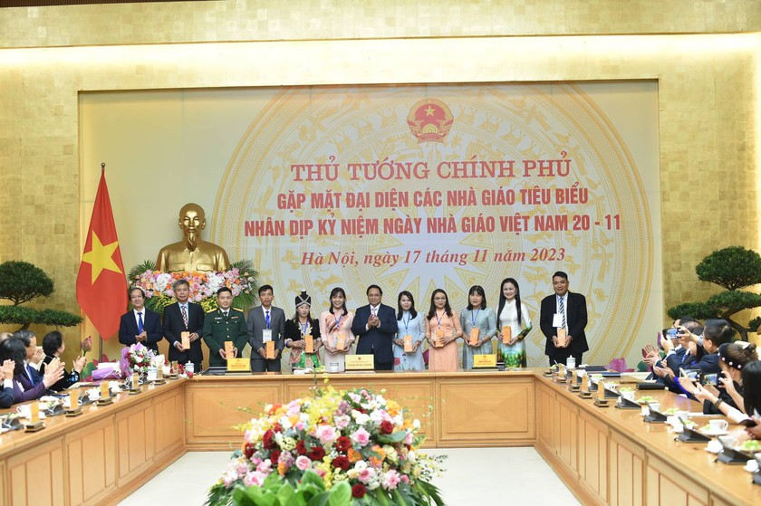 Bộ trưởng Nguyễn Kim Sơn: Nhất quán, bản lĩnh, dốc sức, đồng lòng cho sự đổi mới giáo dục- Ảnh 2.