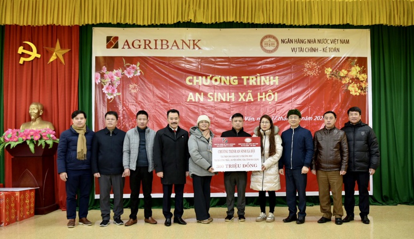 Agribank triển khai Chương trình chung tay vì người nghèo, đối tượng chính sách nhân dịp Xuân Giáp Thìn- Ảnh 4.