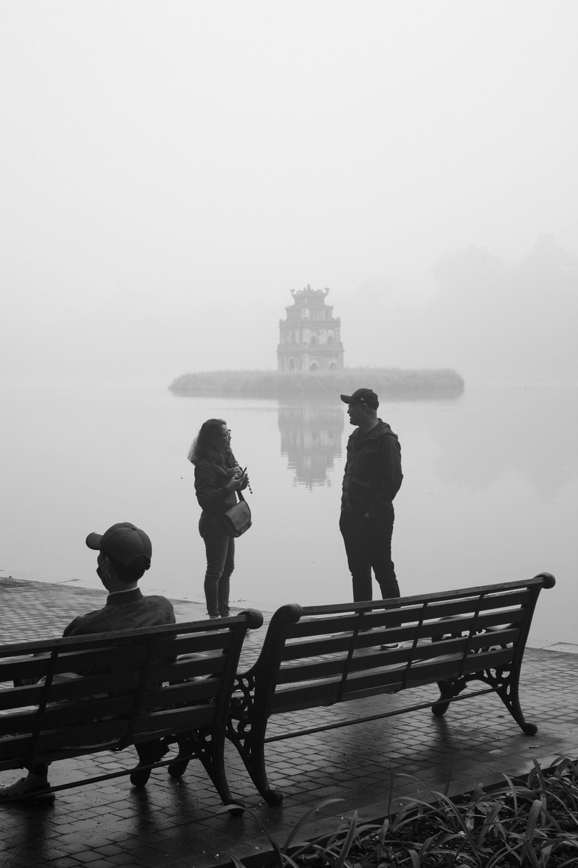 Hình ảnh Hà Nội khác lạ trong sương mù trắng xoá- Ảnh 4.