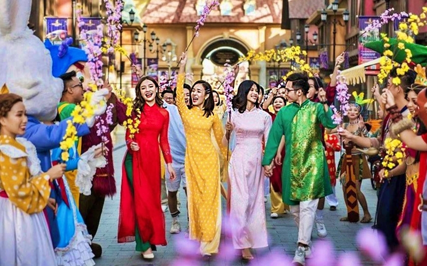 Du lịch Tết Nguyên đán 2024: Tết Việt Nam được ca ngợi là lễ hội văn hóa "phải xem" ở châu Á- Ảnh 1.