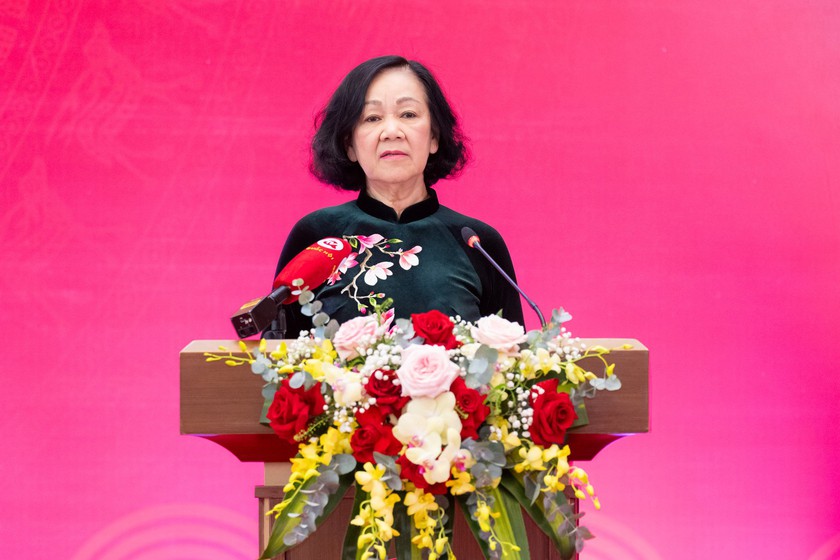 Chủ tịch Quốc hội Vương Đình Huệ đón nhận Huy hiệu 40 năm tuổi Đảng- Ảnh 2.