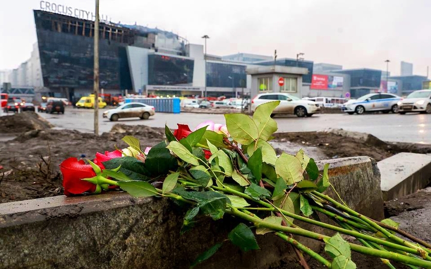 Ngày quốc tang ở Nga: Số người chết và bị thương trong vụ khủng bố tăng lên 285- Ảnh 1.