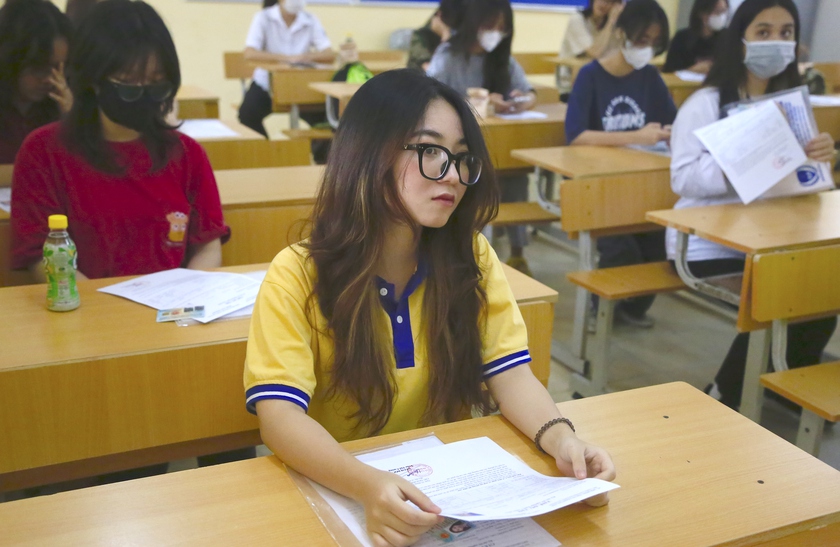 Hơn 100.000 học sinh lớp 12 Hà Nội làm bài khảo sát- Ảnh 1.