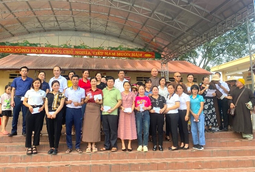 Hội Khuyến học tỉnh Hà Giang vận động trên 1 tỉ đồng giúp người dân, giáo viên, học sinh khó khăn- Ảnh 3.