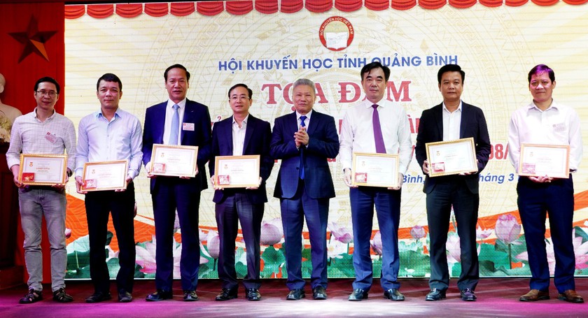 25 năm thành lập Hội Khuyến học tỉnh Quảng Bình: Hơn 1,4 triệu học bổng trị giá trên 700 tỉ đồng được trao tặng- Ảnh 5.