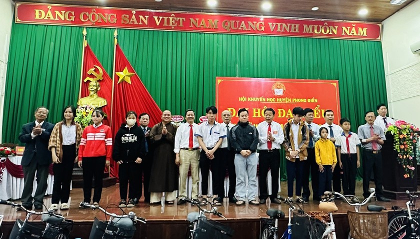 Thừa Thiên Huế: Hội Khuyến học huyện Phong Điền nhận Bằng khen của Trung ương Hội Khuyến học Việt Nam- Ảnh 4.
