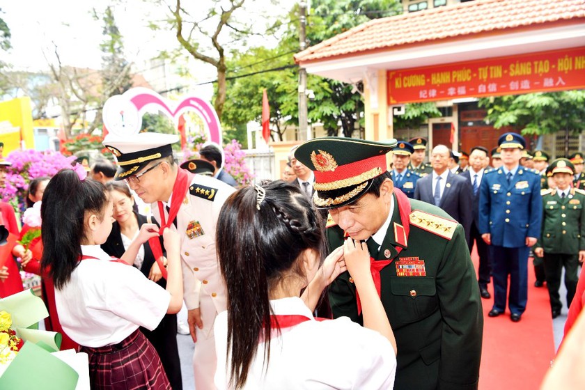 Giao lưu hữu nghị quốc phòng biên giới Việt Nam - Trung Quốc: Thúc đẩy thực chất hợp tác quốc phòng- Ảnh 13.