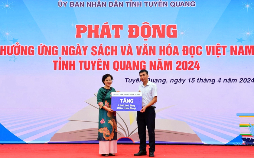 Tuyên Quang phát động hưởng ứng Ngày sách và Văn hóa đọc Việt Nam năm 2024- Ảnh 5.