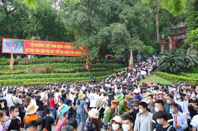 Đức tin vào tín ngưỡng thờ cúng Hùng Vương: Mọi người Việt không bao giờ quên cội nguồn dân tộc- Ảnh 2.
