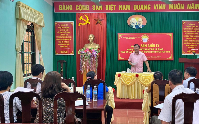 Hội Khuyến học tỉnh Hà Giang trao 40 suất học bổng cho học sinh nghèo vượt khó tại Yên Minh, Quản Bạ- Ảnh 2.