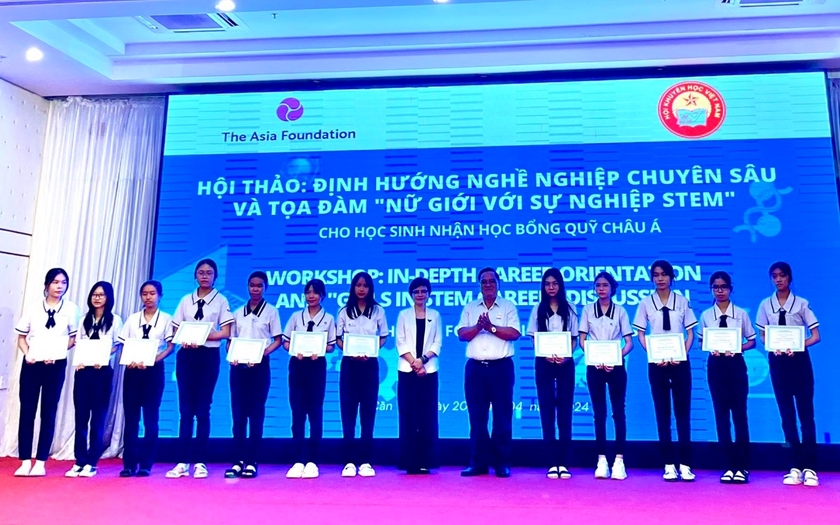 Quỹ Châu Á trao tặng 101 suất học bổng cho nữ sinh Cần Thơ vượt khó- Ảnh 1.