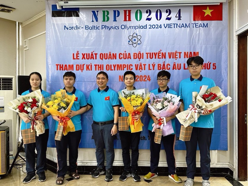 Học sinh Việt Nam giành Huy chương Vàng Olympic Vật lý Bắc Âu - Baltic- Ảnh 1.