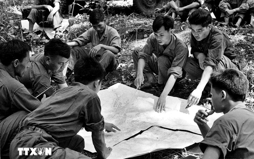 Bộ ảnh tư liệu quý về Chiến dịch Hồ Chí Minh lịch sử- Ảnh 4.