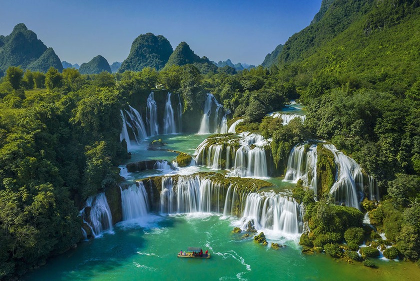 Thác Bản Giốc lọt top 21 thác nước đẹp nhất thế giới- Ảnh 1.