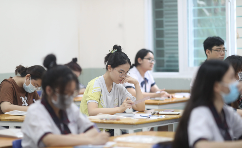 Hà Nội thành lập Ban Chỉ đạo kỳ thi tốt nghiệp trung học phổ thông năm 2024- Ảnh 1.
