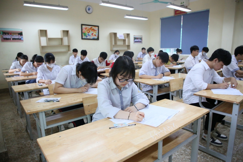 Quảng Ninh: Đề thi môn Toán vào 10 không quá khó- Ảnh 1. Quảng Ninh: Đề thi môn Toán vào 10 không quá khó- Ảnh 1.