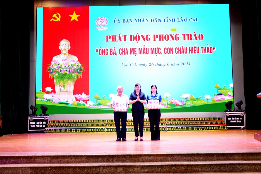 Lan tỏa gia đình kiểu mẫu “Ông bà, cha mẹ mẫu mực, con cháu thảo hiền”- Ảnh 1.