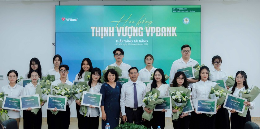 VPBank trao 1 tỷ đồng học bổng cho sinh viên tài năng- Ảnh 1.