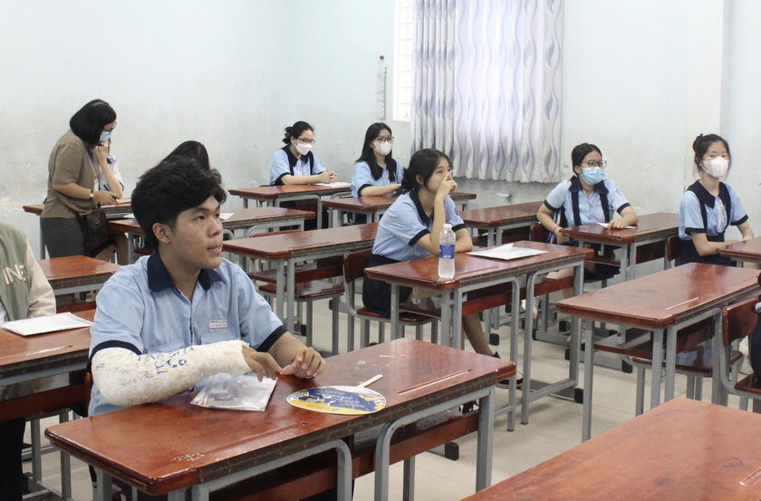 Thi lớp 10 tại Thành phố Hồ Chí Minh: 6 thí sinh đặc biệt được bố trí thi phòng riêng- Ảnh 1.