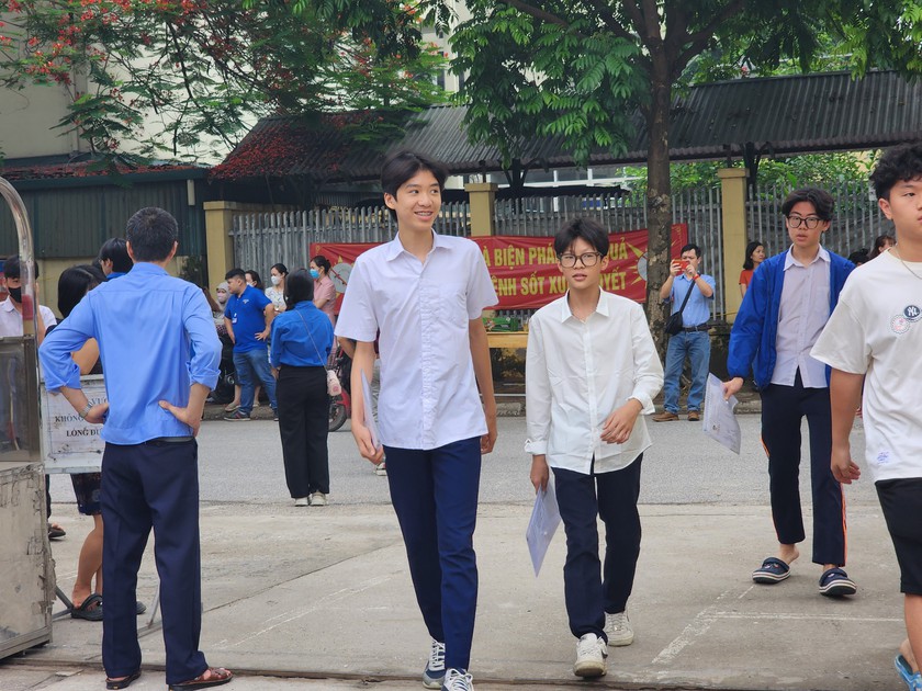 476 thí sinh bỏ thi môn Toán kỳ thi tuyển sinh vào lớp 10 ở Hà Nội- Ảnh 1.
