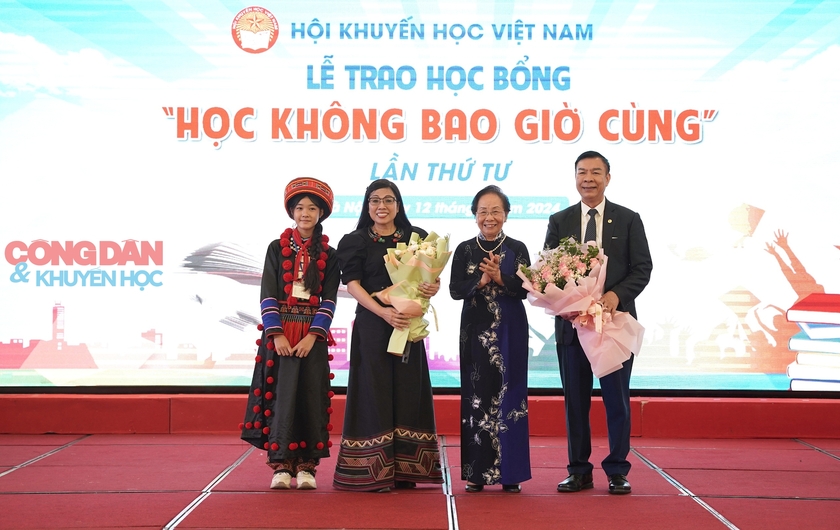 Hội Khuyến học Việt Nam trao học bổng, vinh danh 463 người “Học không bao giờ cùng”- Ảnh 10.