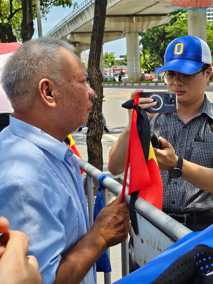 Tiễn biệt Tổng Bí thư Nguyễn Phú Trọng về nơi an nghỉ cuối cùng- Ảnh 2.