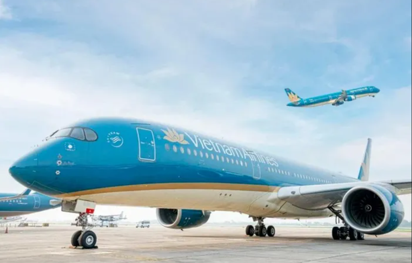 Vietnam Airlines doanh thu tăng, nhưng cổ phiếu liên tục nằm "sàn"- Ảnh 2.