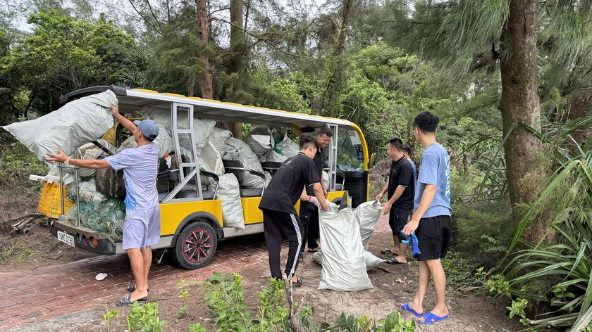 Quảng Ninh: Chung tay làm sạch bãi biển Cô Tô- Ảnh 5.