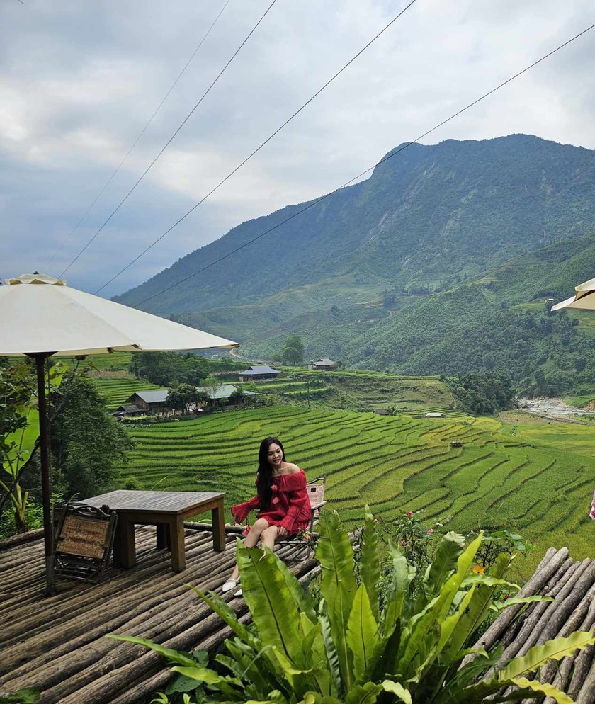 Bỏ phố lên Sa Pa nhâm nhi cà phê view "triệu đô" nhìn ra ruộng lúa bậc thang - Ảnh 15.