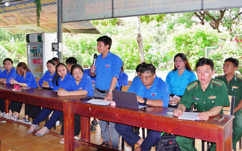 Thanh niên Cần Giờ, Thành phố Hồ Chí Minh toạ đàm: "Danh dự là điều thiêng liêng, cao quý nhất"- Ảnh 3.