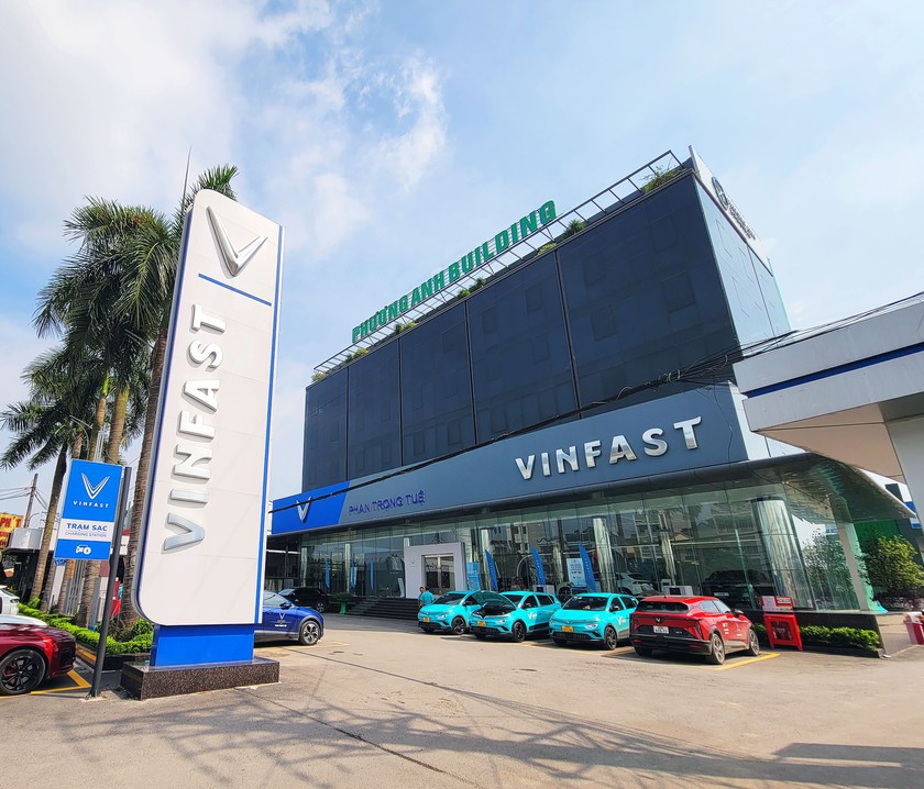 Cận cảnh showroom 8.000m2 lớn nhất Việt Nam của VinFast- Ảnh 1.