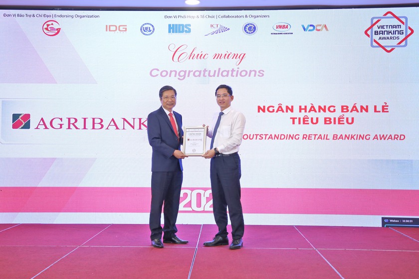 Agribank được vinh danh 3 giải thưởng Ngân hàng Việt Nam tiêu biểu 2024- Ảnh 2.